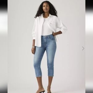LEVI'S | Women's Med Wash 311 Shaping Skinny Stretchy Mid-Rise Capri Jeans